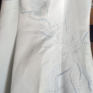 Mint formal sz 6 lots beading